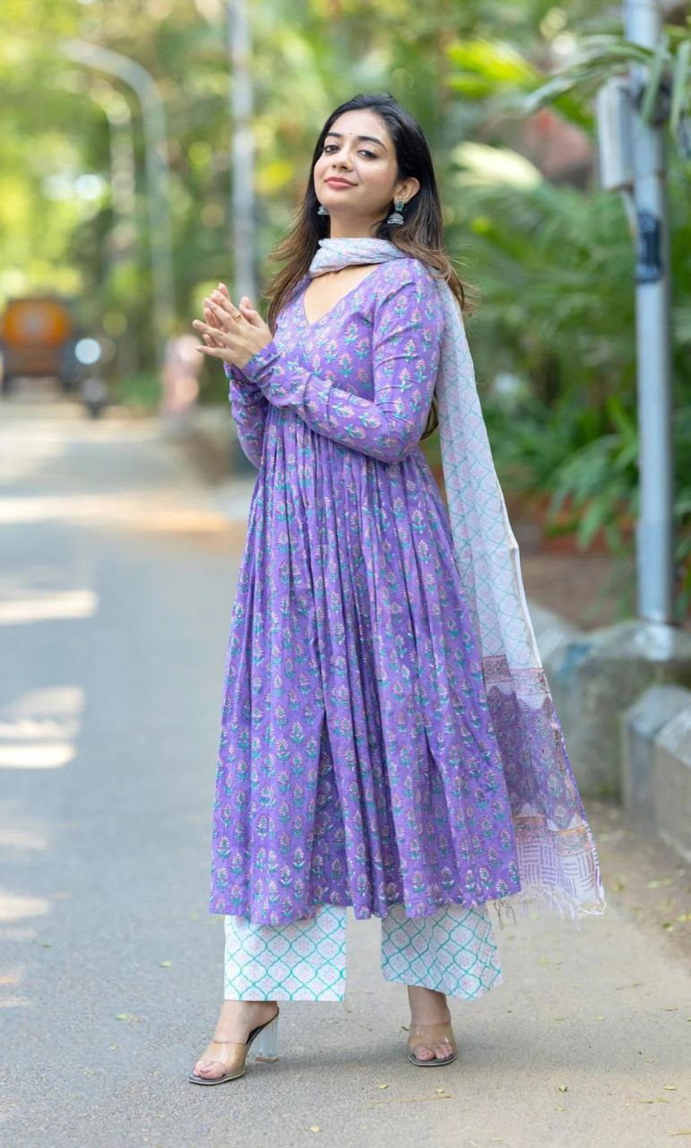 Trendy Naari Printed Kurta, Trouser/Pant & Dupatta Set